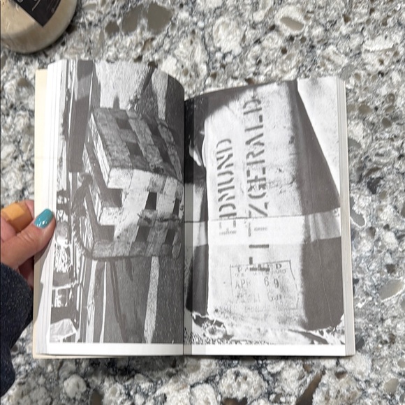 The Wreck of the Edmund Fitzgerald Book - Picture 5 of 10